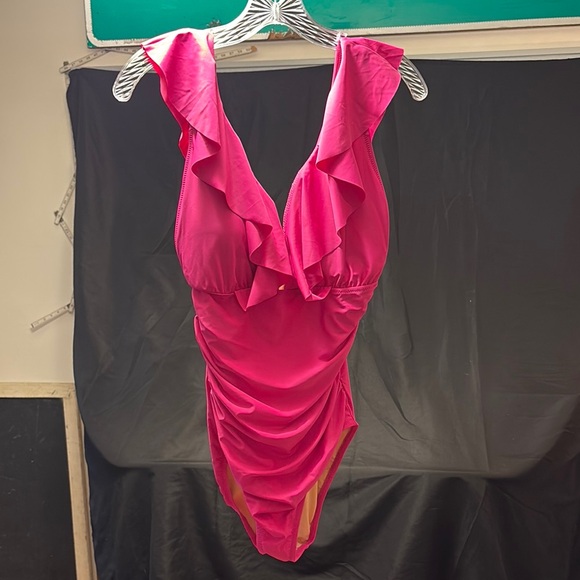 Preppy Pink Ruffled One Piece NWT Swimsuit J. Crew Size 10 Tall